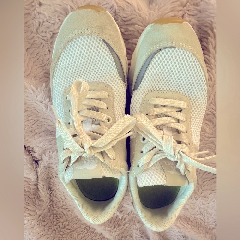 Sorel sneakers in good used condition